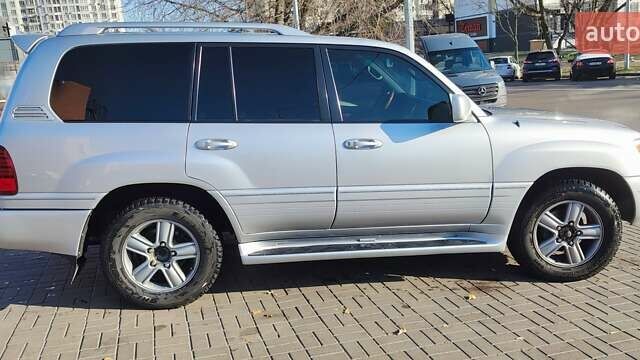 Серый Лексус ЛХ, объемом двигателя 4.67 л и пробегом 258 тыс. км за 19000 $, фото 8 на Automoto.ua