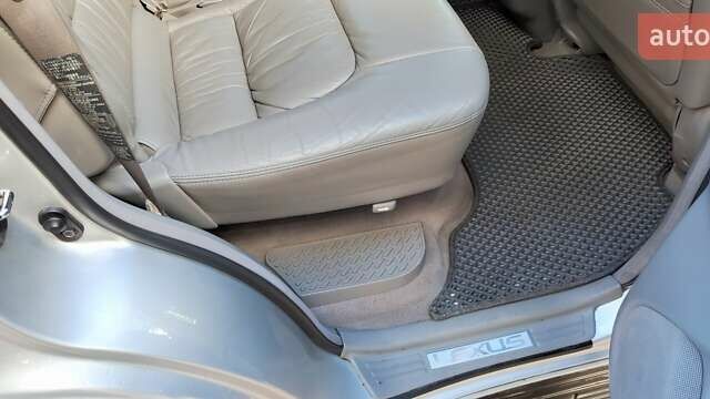 Серый Лексус ЛХ, объемом двигателя 4.67 л и пробегом 258 тыс. км за 19000 $, фото 50 на Automoto.ua