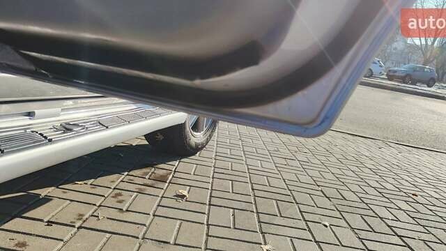 Серый Лексус ЛХ, объемом двигателя 4.67 л и пробегом 258 тыс. км за 19000 $, фото 53 на Automoto.ua