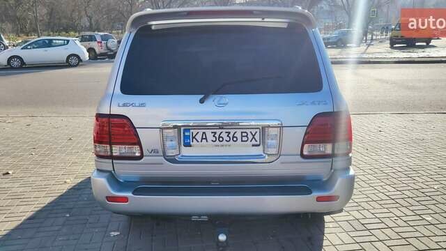 Серый Лексус ЛХ, объемом двигателя 4.67 л и пробегом 258 тыс. км за 19000 $, фото 4 на Automoto.ua