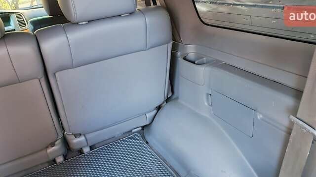 Серый Лексус ЛХ, объемом двигателя 4.67 л и пробегом 258 тыс. км за 19000 $, фото 60 на Automoto.ua