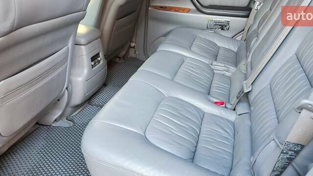 Серый Лексус ЛХ, объемом двигателя 4.67 л и пробегом 258 тыс. км за 19000 $, фото 55 на Automoto.ua