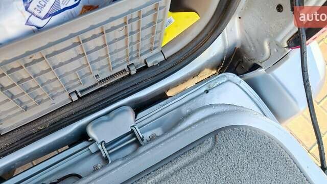 Серый Лексус ЛХ, объемом двигателя 4.67 л и пробегом 258 тыс. км за 19000 $, фото 63 на Automoto.ua