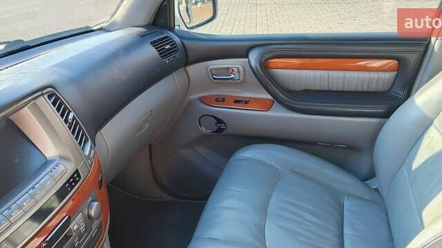 Серый Лексус ЛХ, объемом двигателя 4.67 л и пробегом 258 тыс. км за 19000 $, фото 41 на Automoto.ua