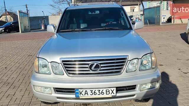 Серый Лексус ЛХ, объемом двигателя 4.67 л и пробегом 258 тыс. км за 19000 $, фото 12 на Automoto.ua