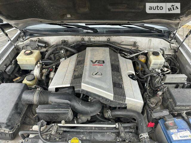 Сірий Лексус ЛХ, об'ємом двигуна 4.7 л та пробігом 232 тис. км за 21900 $, фото 15 на Automoto.ua