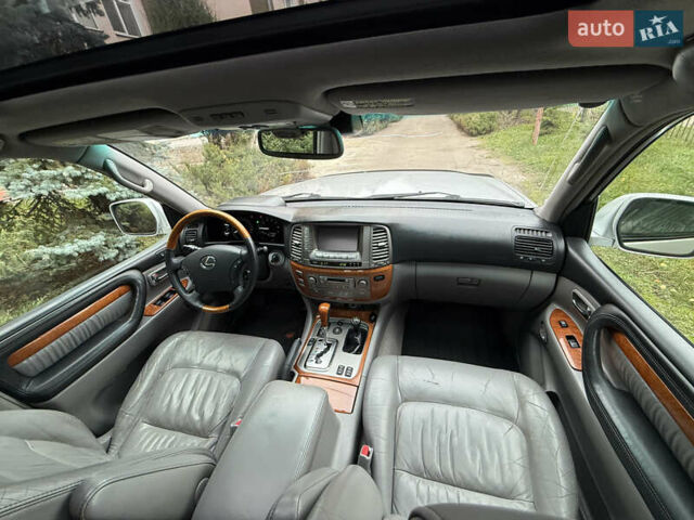 Сірий Лексус ЛХ, об'ємом двигуна 4.7 л та пробігом 306 тис. км за 14000 $, фото 11 на Automoto.ua