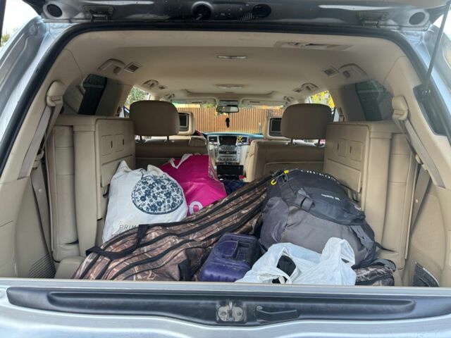 Серый Лексус ЛХ, объемом двигателя 5.7 л и пробегом 320 тыс. км за 22300 $, фото 9 на Automoto.ua