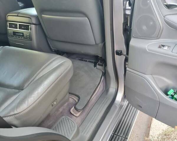 Сірий Лексус ЛХ, об'ємом двигуна 5.66 л та пробігом 170 тис. км за 27500 $, фото 10 на Automoto.ua