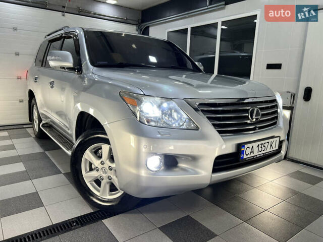Серый Лексус ЛХ, объемом двигателя 5.66 л и пробегом 273 тыс. км за 24900 $, фото 29 на Automoto.ua