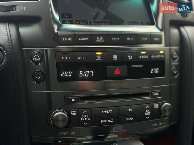 Серый Лексус ЛХ, объемом двигателя 5.66 л и пробегом 259 тыс. км за 21990 $, фото 23 на Automoto.ua