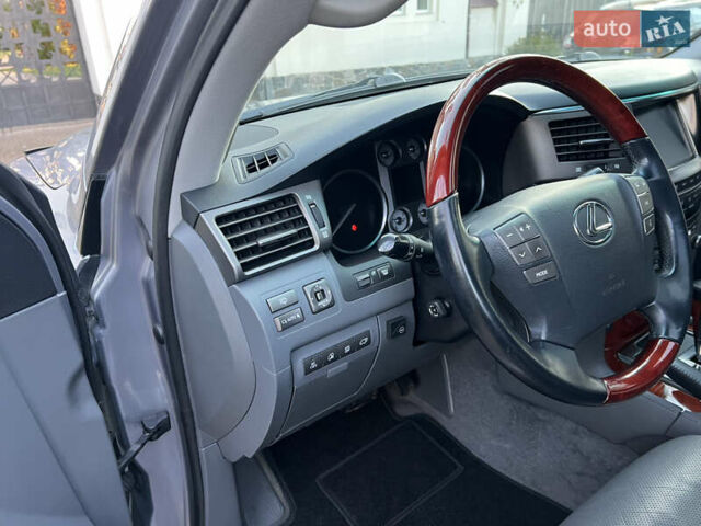 Сірий Лексус ЛХ, об'ємом двигуна 5.7 л та пробігом 285 тис. км за 26700 $, фото 46 на Automoto.ua
