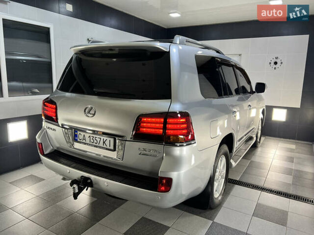 Серый Лексус ЛХ, объемом двигателя 5.66 л и пробегом 273 тыс. км за 24900 $, фото 55 на Automoto.ua