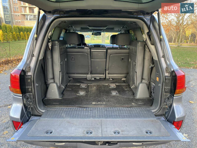 Сірий Лексус ЛХ, об'ємом двигуна 5.66 л та пробігом 295 тис. км за 20999 $, фото 15 на Automoto.ua