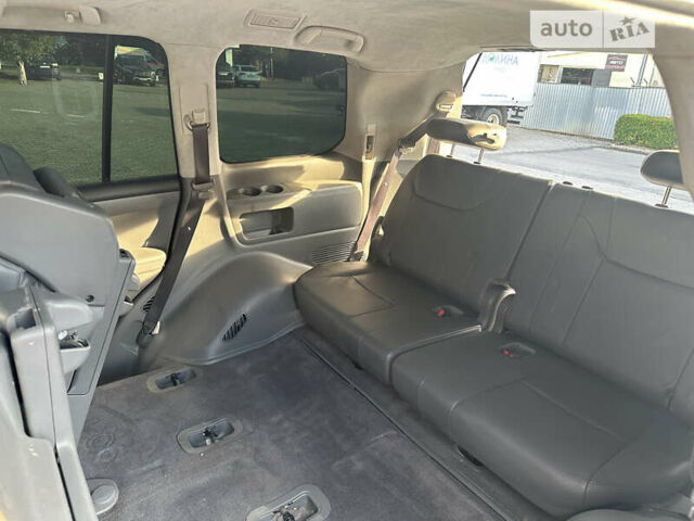 Серый Лексус ЛХ, объемом двигателя 5.66 л и пробегом 243 тыс. км за 25800 $, фото 47 на Automoto.ua