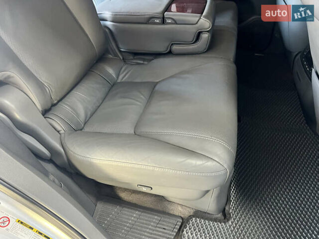 Серый Лексус ЛХ, объемом двигателя 5.66 л и пробегом 273 тыс. км за 24900 $, фото 82 на Automoto.ua