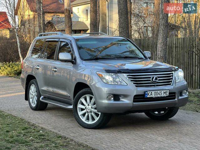 Сірий Лексус ЛХ, об'ємом двигуна 5.7 л та пробігом 285 тис. км за 26700 $, фото 1 на Automoto.ua