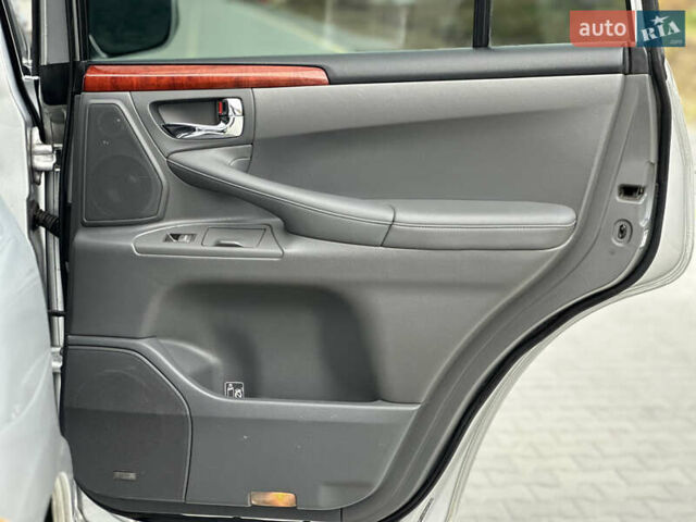 Серый Лексус ЛХ, объемом двигателя 5.7 л и пробегом 360 тыс. км за 19900 $, фото 18 на Automoto.ua