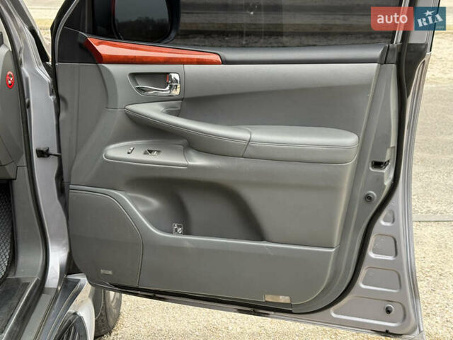 Сірий Лексус ЛХ, об'ємом двигуна 5.66 л та пробігом 246 тис. км за 24999 $, фото 28 на Automoto.ua