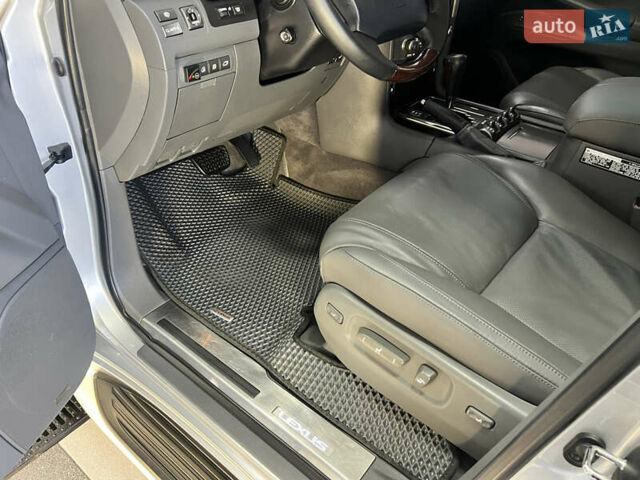 Серый Лексус ЛХ, объемом двигателя 5.66 л и пробегом 273 тыс. км за 24900 $, фото 95 на Automoto.ua