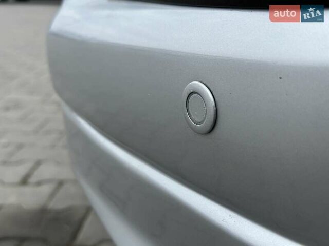 Серый Лексус ЛХ, объемом двигателя 5.66 л и пробегом 255 тыс. км за 24900 $, фото 6 на Automoto.ua