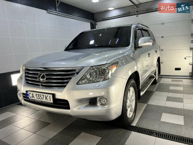 Серый Лексус ЛХ, объемом двигателя 5.66 л и пробегом 273 тыс. км за 24900 $, фото 8 на Automoto.ua