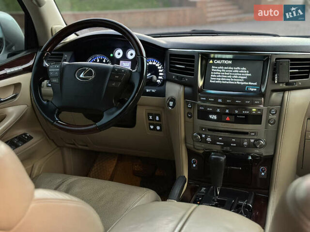 Сірий Лексус ЛХ, об'ємом двигуна 5.66 л та пробігом 262 тис. км за 22999 $, фото 28 на Automoto.ua