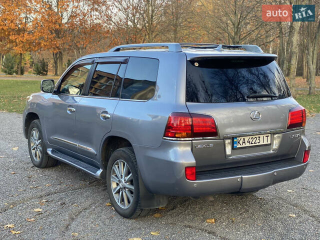 Сірий Лексус ЛХ, об'ємом двигуна 5.66 л та пробігом 295 тис. км за 20888 $, фото 29 на Automoto.ua