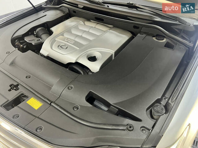 Серый Лексус ЛХ, объемом двигателя 5.66 л и пробегом 273 тыс. км за 24900 $, фото 108 на Automoto.ua