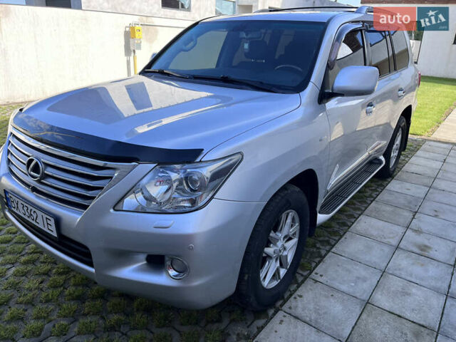 Сірий Лексус ЛХ, об'ємом двигуна 5.66 л та пробігом 290 тис. км за 22500 $, фото 1 на Automoto.ua