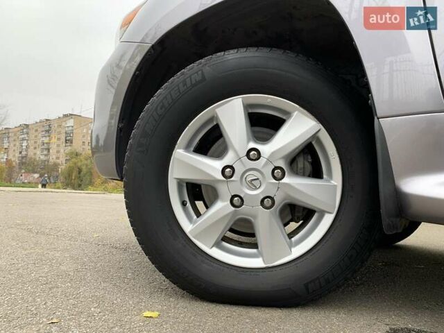 Серый Лексус ЛХ, объемом двигателя 5.66 л и пробегом 175 тыс. км за 32800 $, фото 23 на Automoto.ua