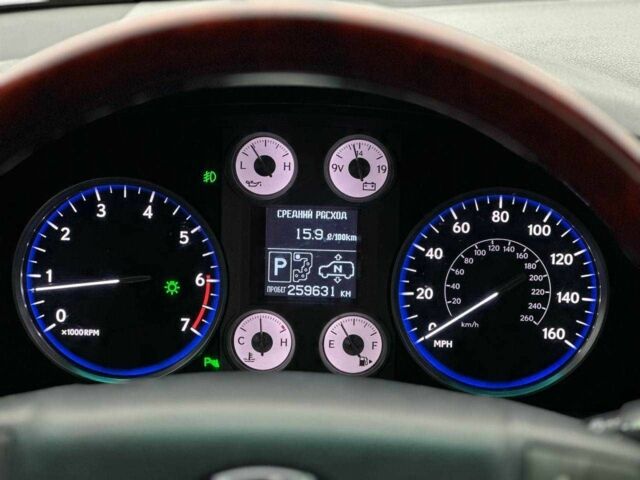 Серый Лексус ЛХ, объемом двигателя 5.7 л и пробегом 259 тыс. км за 21990 $, фото 17 на Automoto.ua