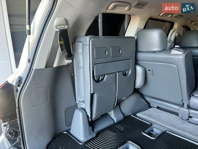 Серый Лексус ЛХ, объемом двигателя 5.66 л и пробегом 273 тыс. км за 24900 $, фото 74 на Automoto.ua