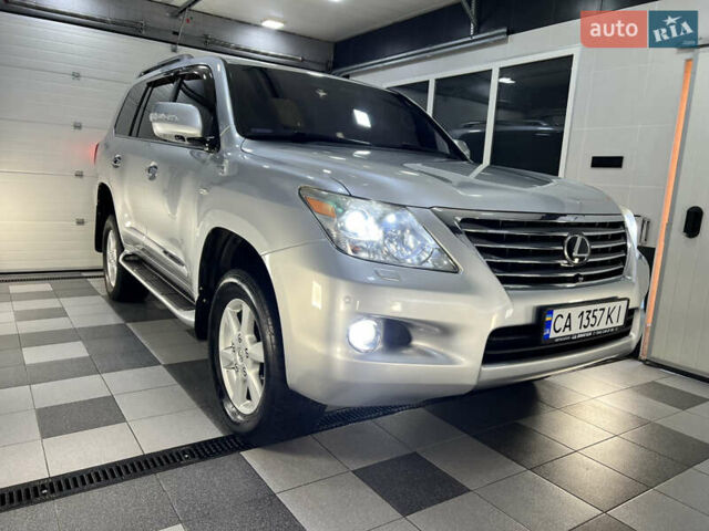 Серый Лексус ЛХ, объемом двигателя 5.66 л и пробегом 273 тыс. км за 24900 $, фото 43 на Automoto.ua