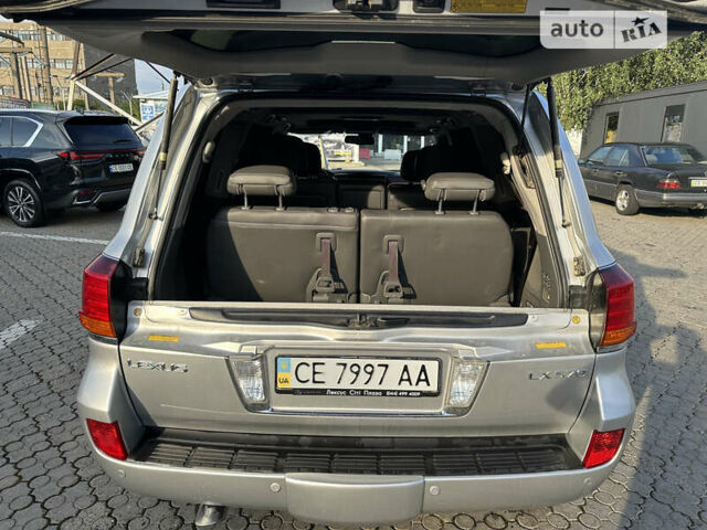 Серый Лексус ЛХ, объемом двигателя 5.66 л и пробегом 243 тыс. км за 25800 $, фото 72 на Automoto.ua