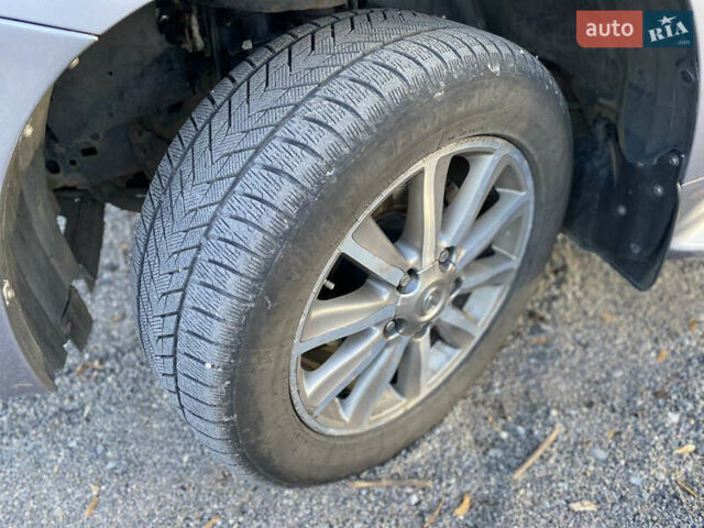 Сірий Лексус ЛХ, об'ємом двигуна 5.66 л та пробігом 295 тис. км за 20888 $, фото 8 на Automoto.ua