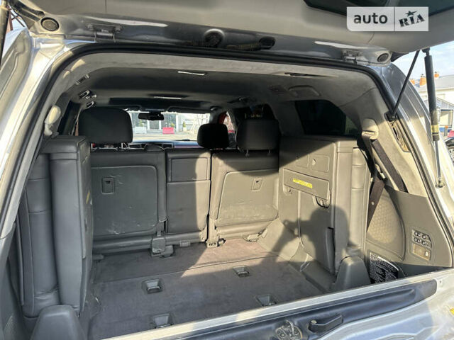 Серый Лексус ЛХ, объемом двигателя 5.66 л и пробегом 243 тыс. км за 25800 $, фото 79 на Automoto.ua