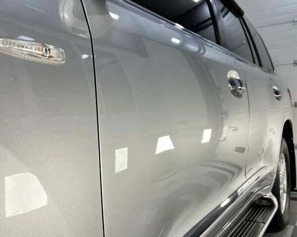 Серый Лексус ЛХ, объемом двигателя 5.66 л и пробегом 273 тыс. км за 24900 $, фото 21 на Automoto.ua