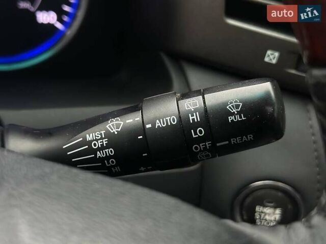 Серый Лексус ЛХ, объемом двигателя 5.66 л и пробегом 259 тыс. км за 21990 $, фото 33 на Automoto.ua