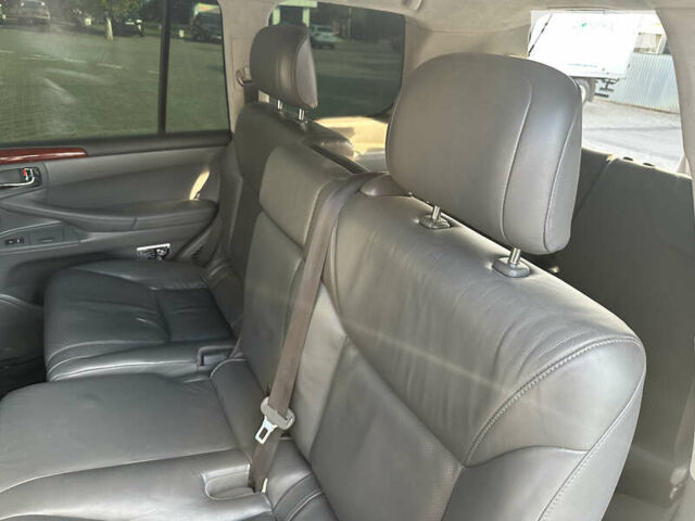 Серый Лексус ЛХ, объемом двигателя 5.66 л и пробегом 243 тыс. км за 25800 $, фото 48 на Automoto.ua