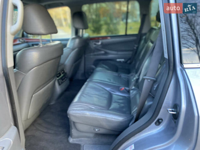 Сірий Лексус ЛХ, об'ємом двигуна 5.66 л та пробігом 295 тис. км за 20999 $, фото 33 на Automoto.ua