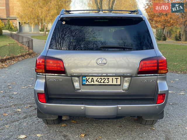 Сірий Лексус ЛХ, об'ємом двигуна 5.66 л та пробігом 295 тис. км за 20888 $, фото 30 на Automoto.ua