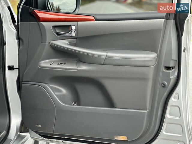 Серый Лексус ЛХ, объемом двигателя 5.7 л и пробегом 360 тыс. км за 19900 $, фото 16 на Automoto.ua