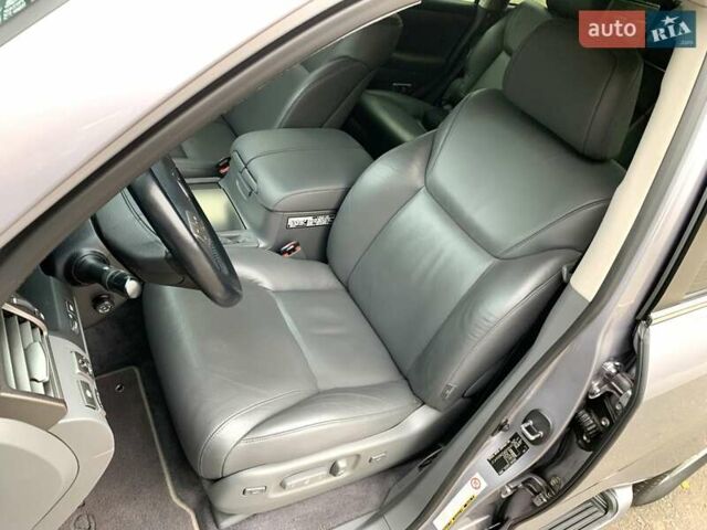Серый Лексус ЛХ, объемом двигателя 5.66 л и пробегом 175 тыс. км за 32800 $, фото 28 на Automoto.ua