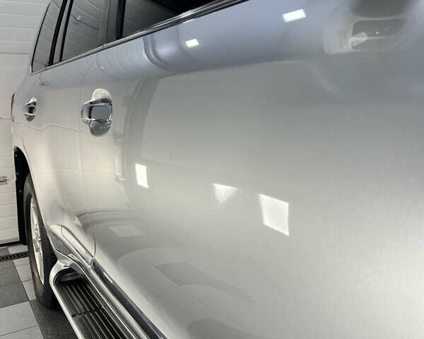 Серый Лексус ЛХ, объемом двигателя 5.66 л и пробегом 273 тыс. км за 24900 $, фото 38 на Automoto.ua