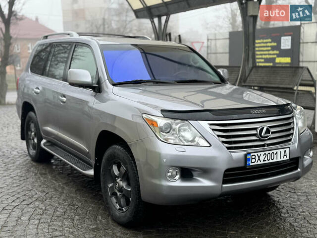 Серый Лексус ЛХ, объемом двигателя 5.66 л и пробегом 530 тыс. км за 25500 $, фото 2 на Automoto.ua