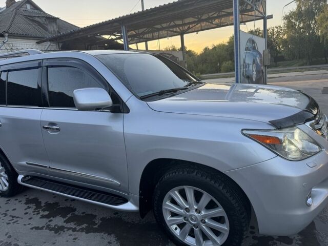 Серый Лексус ЛХ, объемом двигателя 5.7 л и пробегом 320 тыс. км за 22300 $, фото 6 на Automoto.ua