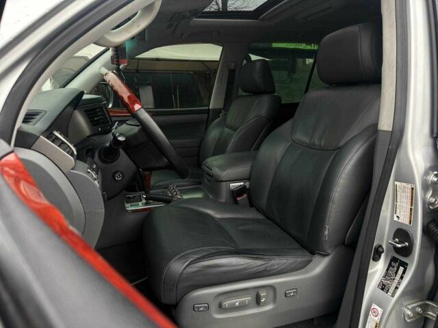 Серый Лексус ЛХ, объемом двигателя 5.7 л и пробегом 259 тыс. км за 21990 $, фото 8 на Automoto.ua