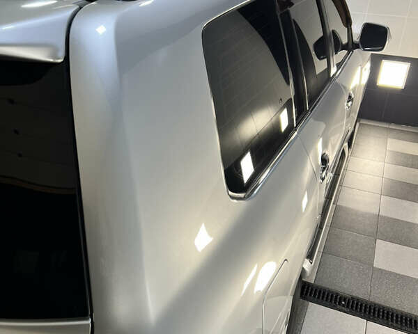 Серый Лексус ЛХ, объемом двигателя 5.66 л и пробегом 273 тыс. км за 24900 $, фото 58 на Automoto.ua