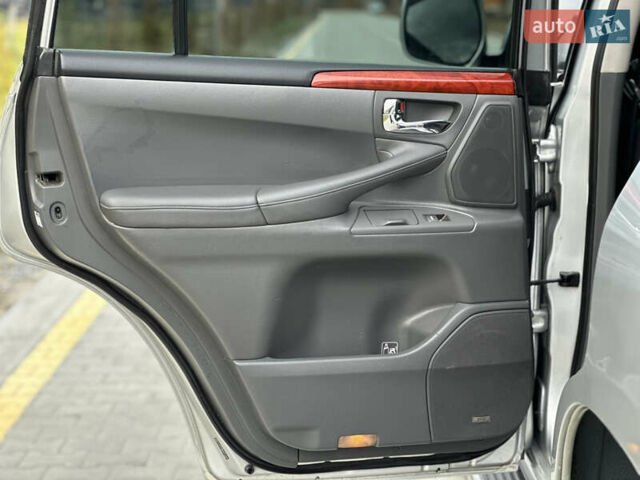 Серый Лексус ЛХ, объемом двигателя 5.7 л и пробегом 360 тыс. км за 19900 $, фото 20 на Automoto.ua